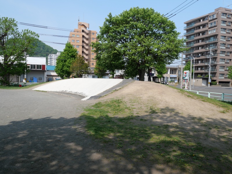 なかよし公園(札幌市) 築山