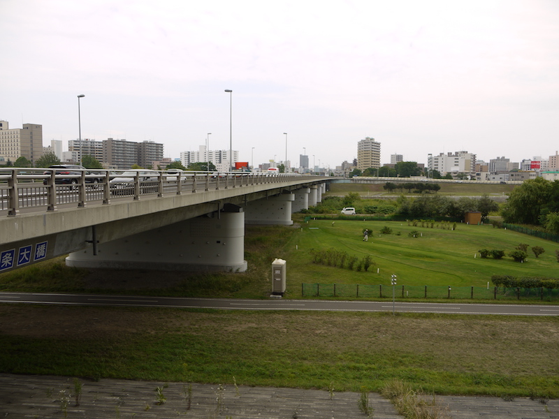 南七条大橋(札幌市中央区・豊平区) 起点右側から撮影した南七条大橋