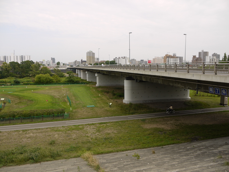 南七条大橋(札幌市中央区・豊平区) 起点左側から撮影した南七条大橋
