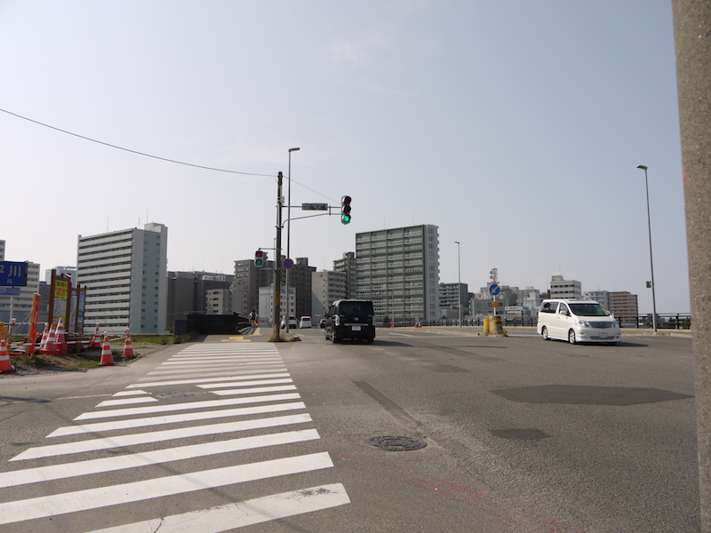 一条大橋(札幌市中央区・白石区) 終点左側から撮影した主要道道札幌夕張線(南1条通)(1)