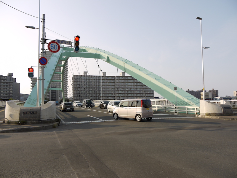 水穂大橋(札幌市中央区・白石区) 終点左側から撮影した水穂大橋(1)