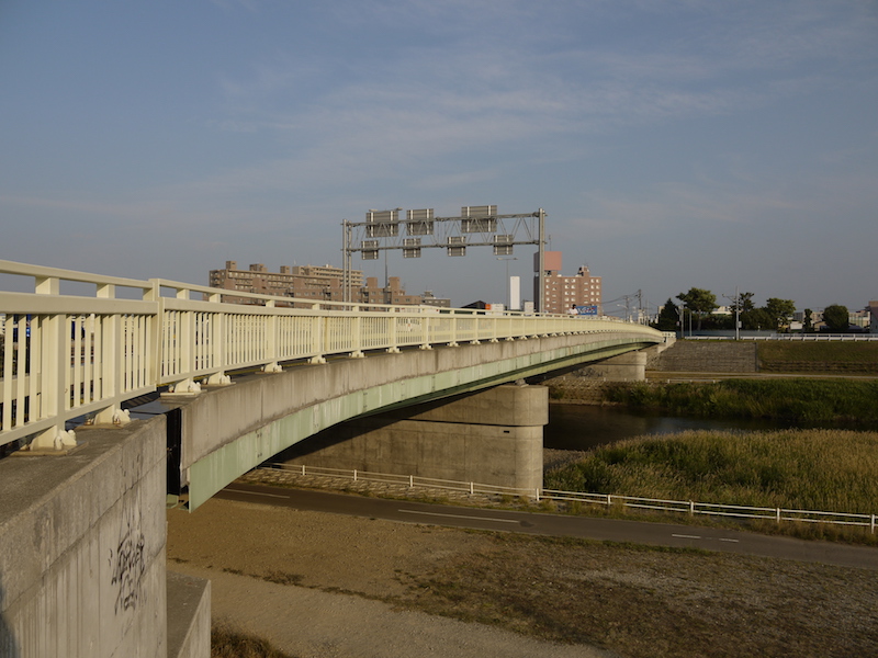 東橋(北海道札幌市中央区・白石区) 起点右側から撮影した東橋