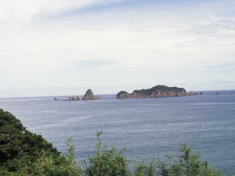 日南海岸 油津〜大堂津間(1) 七ッ岩と小場島