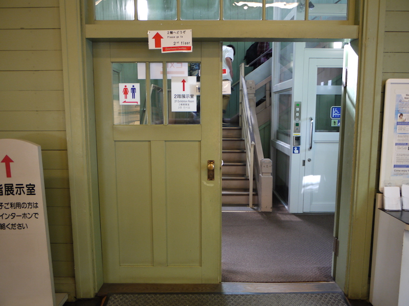 札幌市時計台(旧札幌農学校演武場) 2階展示室への扉